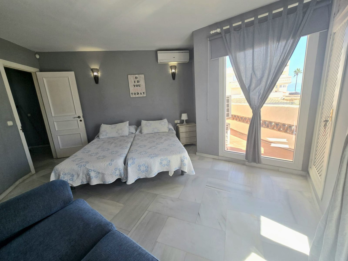 3 Bed Apartment for sale in Benalmadena Costa Costa Del Sol, Málaga, Spain
