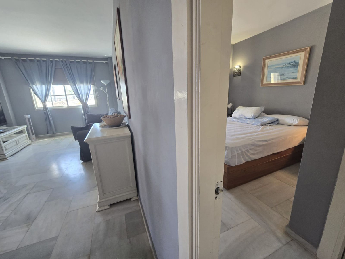 3 Bed Apartment for sale in Benalmadena Costa Costa Del Sol, Málaga, Spain