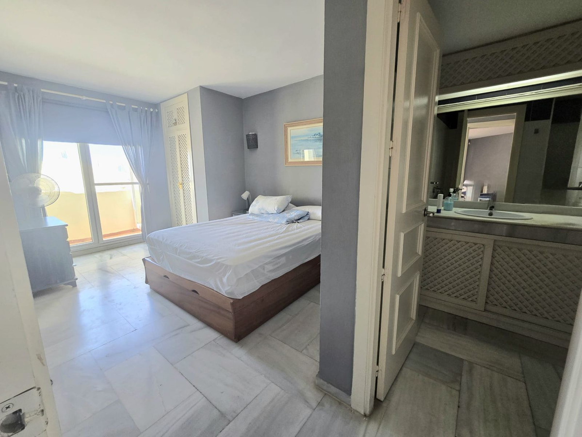 3 Bed Apartment for sale in Benalmadena Costa Costa Del Sol, Málaga, Spain