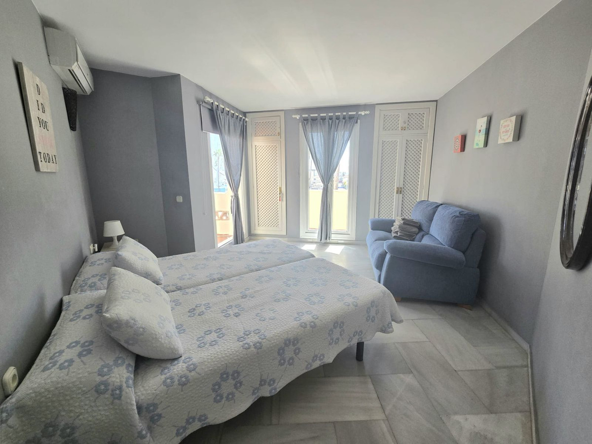 3 Bed Apartment for sale in Benalmadena Costa Costa Del Sol, Málaga, Spain