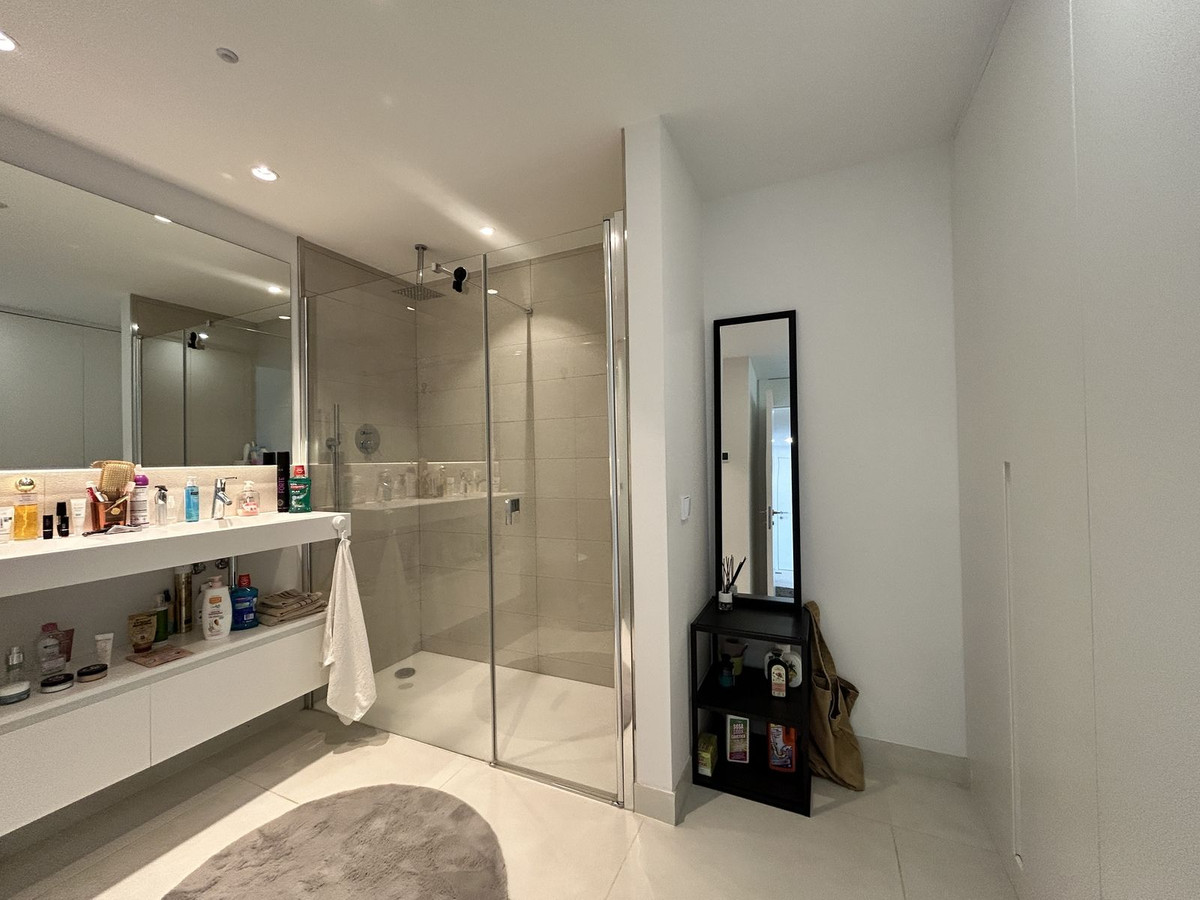 2 Bed Apartment for sale in Higueron Costa Del Sol, Málaga, Spain