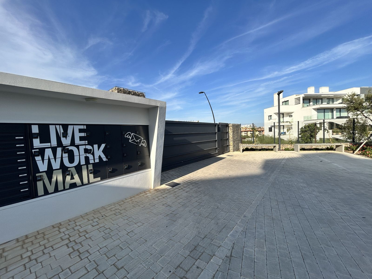 2 Bed Apartment for sale in Higueron Costa Del Sol, Málaga, Spain