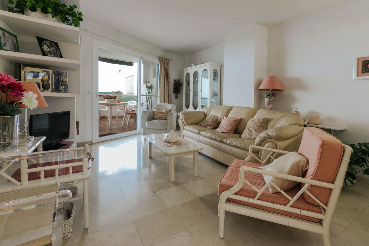 2 Bed Apartment for sale in Estepona Costa Del Sol, Málaga, Spain