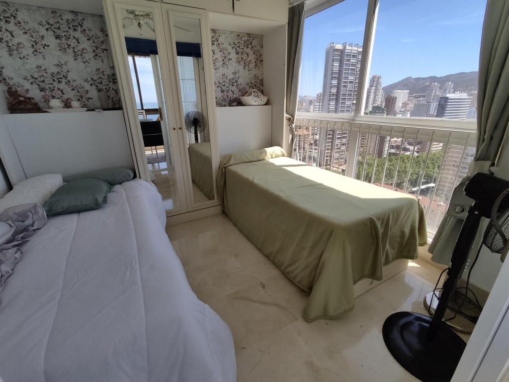 Se vende Apartamento Planta Media de 3 dormitorios en Costa Blanca, Alicante, España