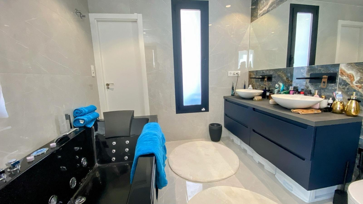 4 Bed Townhouse for sale in Finestrat Costa Blanca, Alicante, Spain