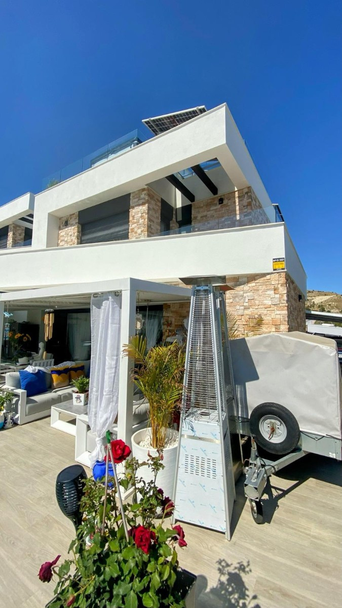 4 Bed Townhouse for sale in Finestrat Costa Blanca, Alicante, Spain