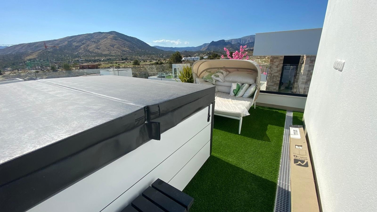 4 Bed Townhouse for sale in Finestrat Costa Blanca, Alicante, Spain