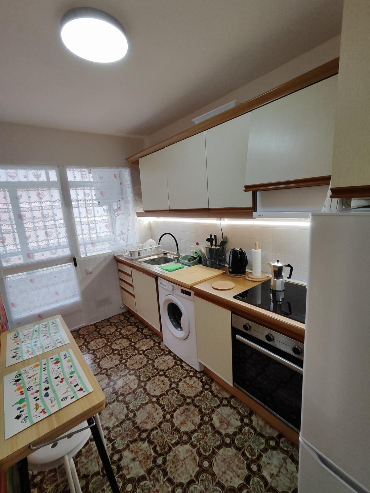 Se vende Apartamento Planta Media de 3 dormitorios en Costa Blanca, Alicante, España