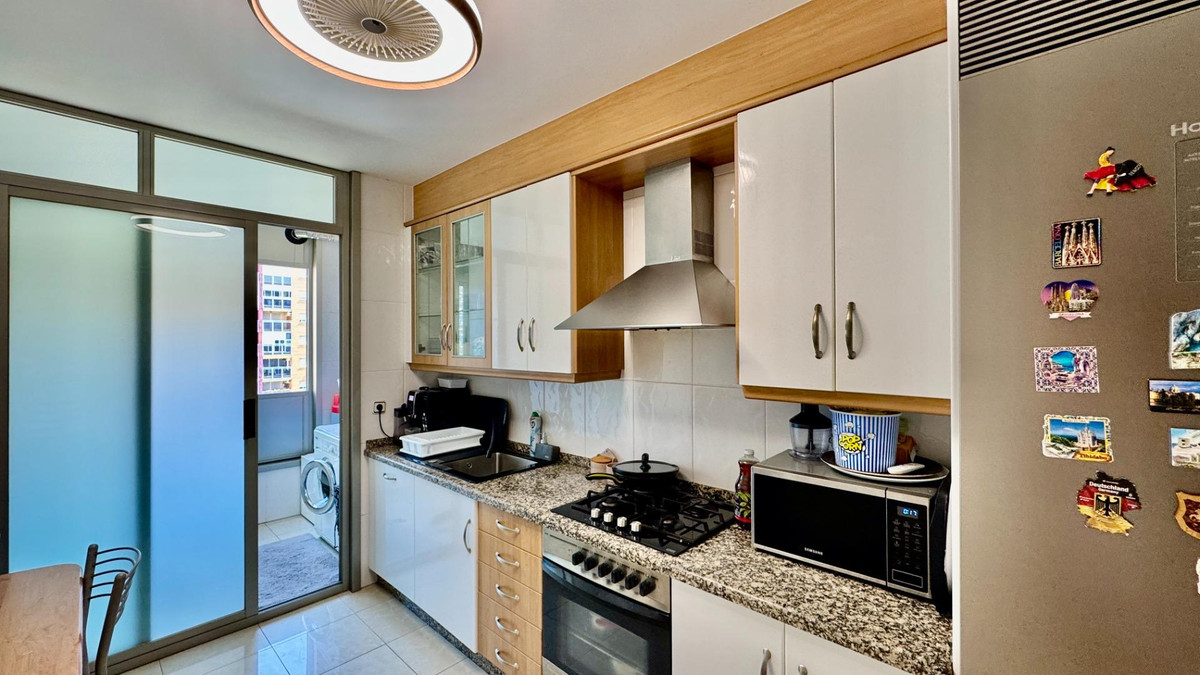 Se vende Apartamento Planta Media de 3 dormitorios en Costa Blanca, Alicante, España