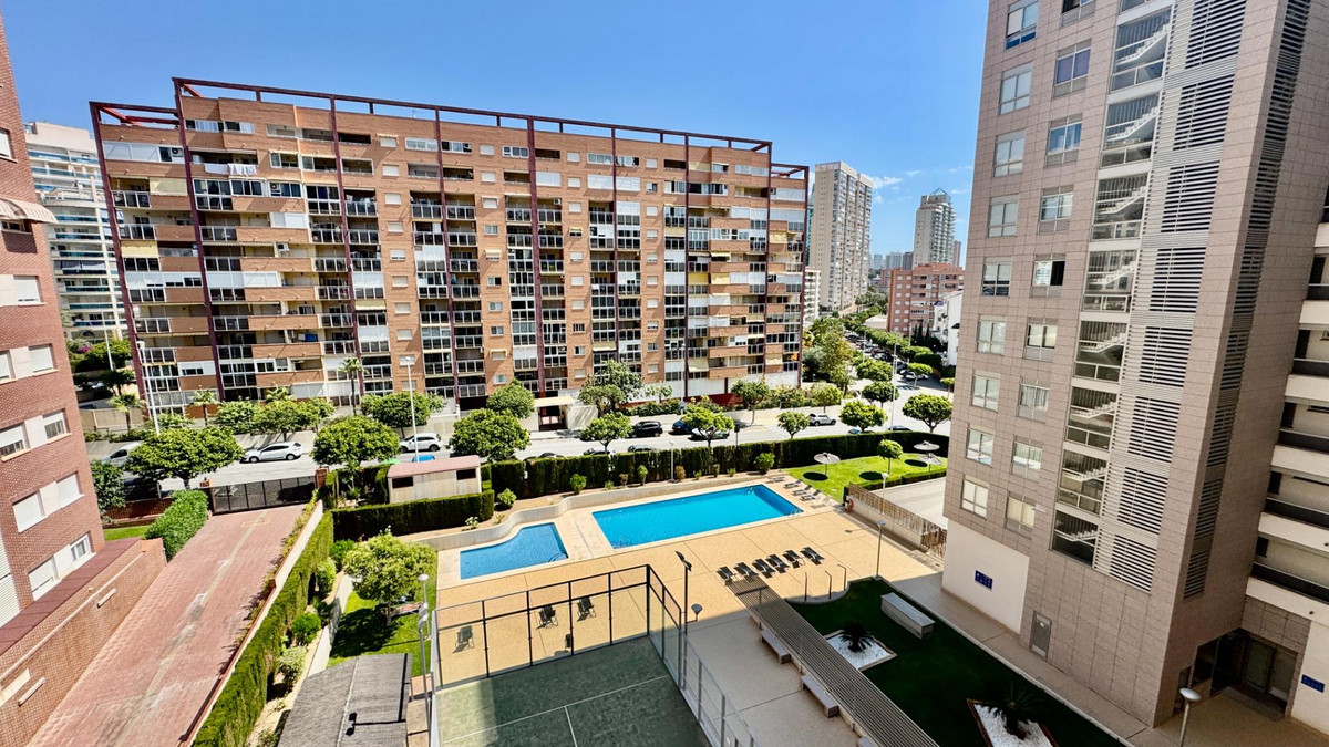 Se vende Apartamento Planta Media de 3 dormitorios en Costa Blanca, Alicante, España