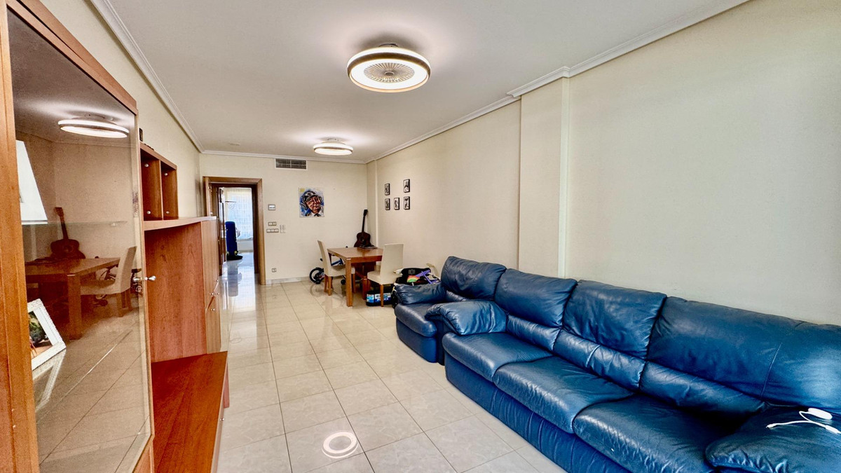 Se vende Apartamento Planta Media de 3 dormitorios en Costa Blanca, Alicante, España