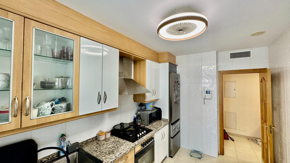 Se vende Apartamento Planta Media de 3 dormitorios en Costa Blanca, Alicante, España