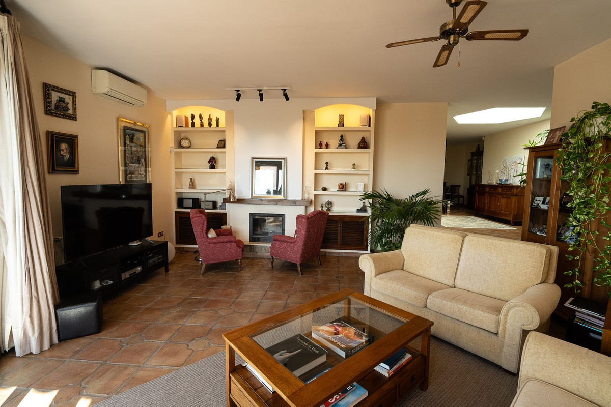 5 Bed Townhouse for sale in Pinares De San Antón Málaga Ciudad, Málaga, Spain