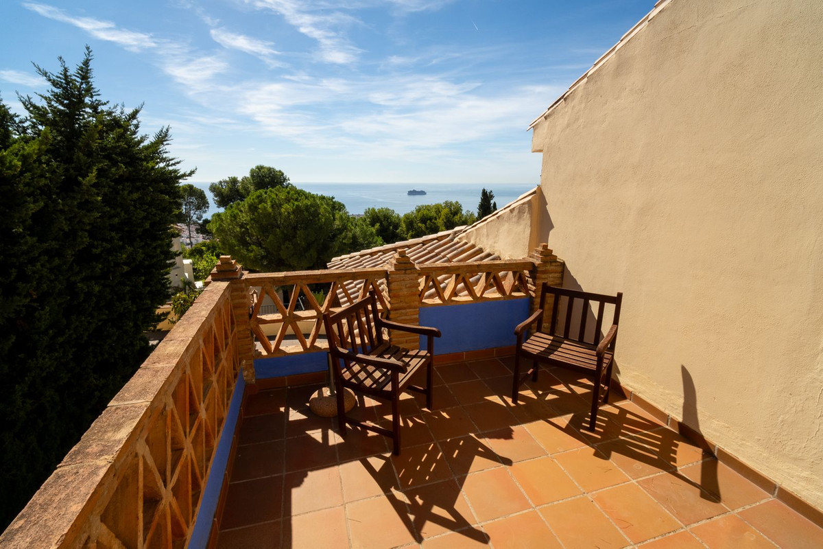 5 Bed Townhouse for sale in Pinares De San Antón Málaga Ciudad, Málaga, Spain