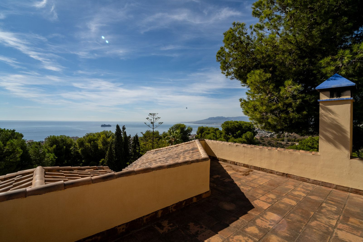 5 Bed Townhouse for sale in Pinares De San Antón Málaga Ciudad, Málaga, Spain