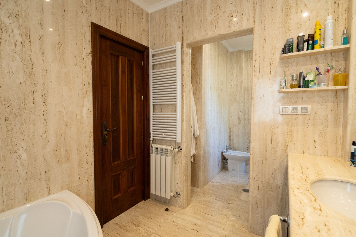 5 Bed Townhouse for sale in Pinares De San Antón Málaga Ciudad, Málaga, Spain