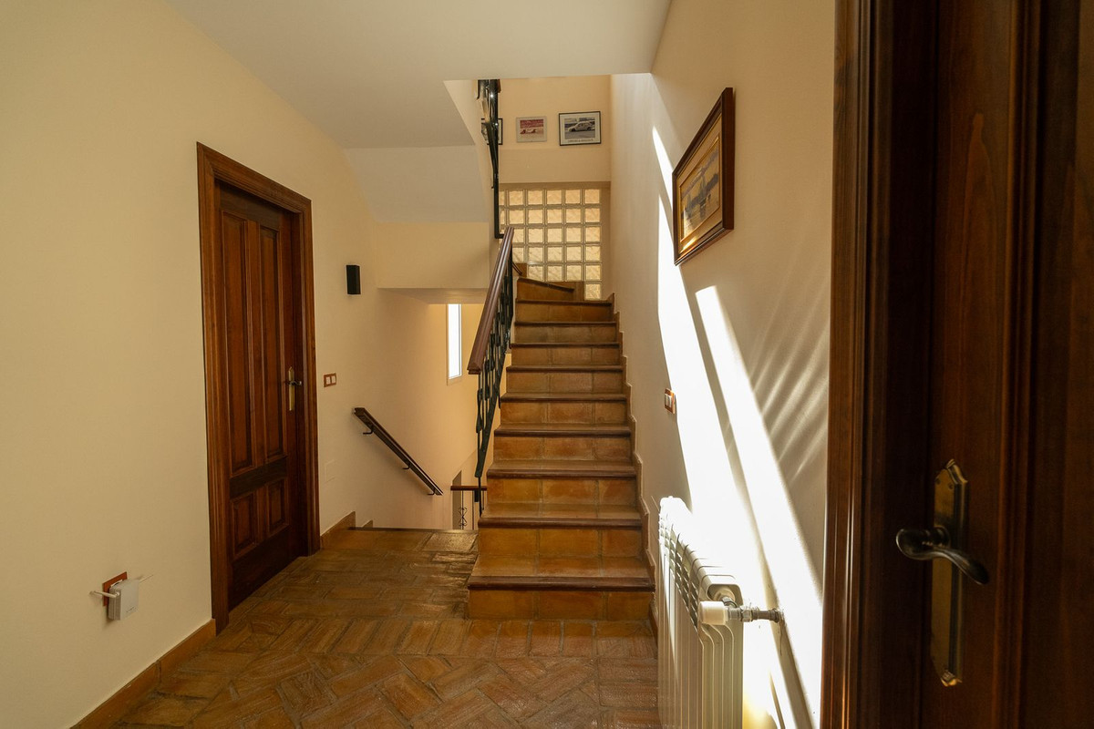 5 Bed Townhouse for sale in Pinares De San Antón Málaga Ciudad, Málaga, Spain