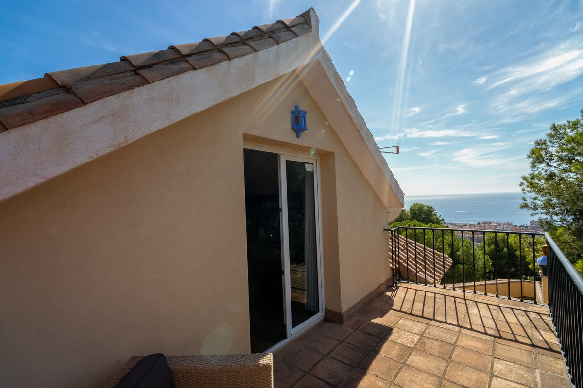 5 Bed Townhouse for sale in Pinares De San Antón Málaga Ciudad, Málaga, Spain