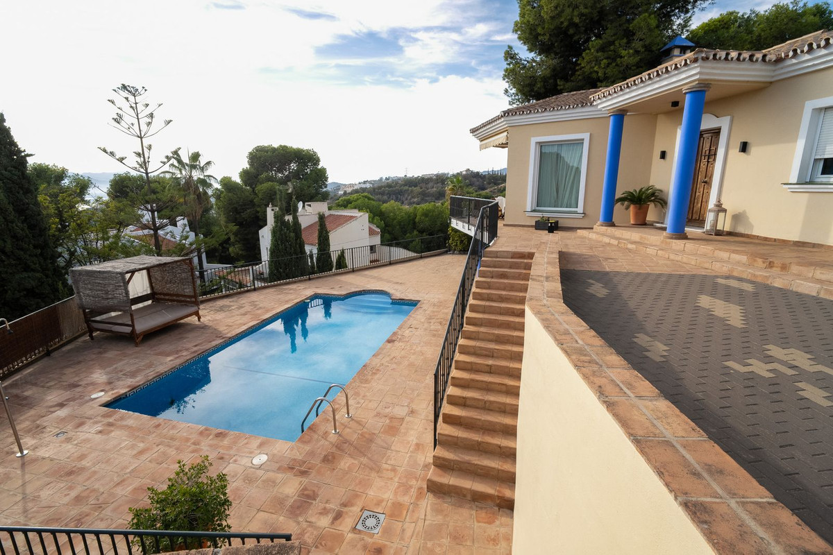 5 Bed Townhouse for sale in Pinares De San Antón Málaga Ciudad, Málaga, Spain