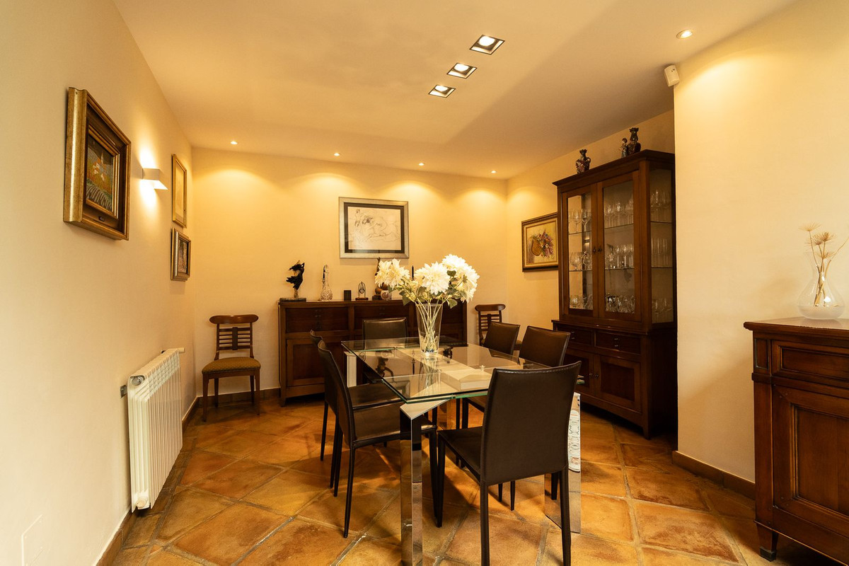 5 Bed Townhouse for sale in Pinares De San Antón Málaga Ciudad, Málaga, Spain