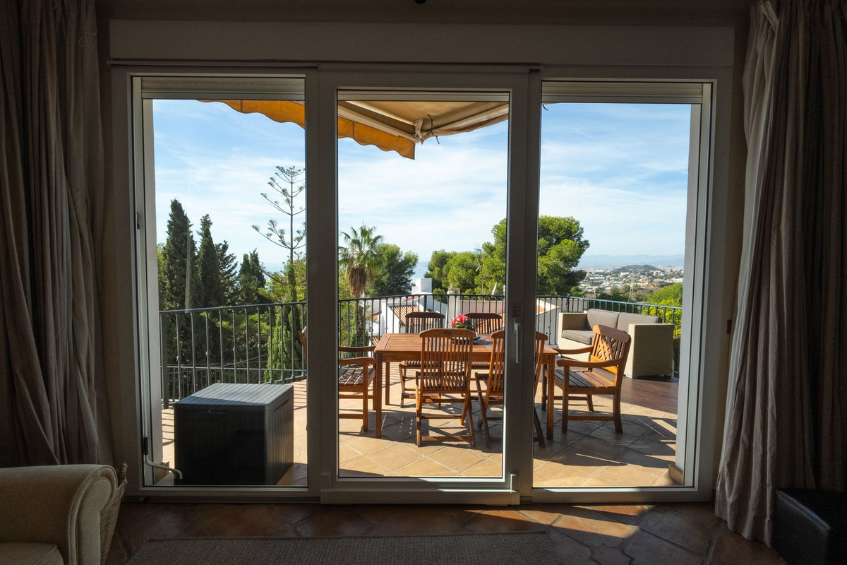 5 Bed Townhouse for sale in Pinares De San Antón Málaga Ciudad, Málaga, Spain