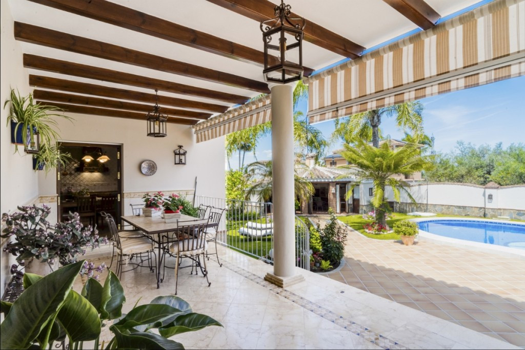 6 Bed Townhouse for sale in Alhaurín El Grande Costa Del Sol, Málaga, Spain