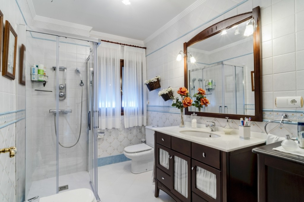 6 Bed Townhouse for sale in Alhaurín El Grande Costa Del Sol, Málaga, Spain