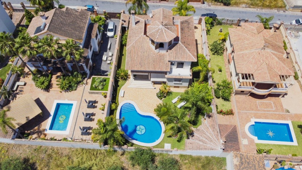 6 Bed Townhouse for sale in Alhaurín El Grande Costa Del Sol, Málaga, Spain
