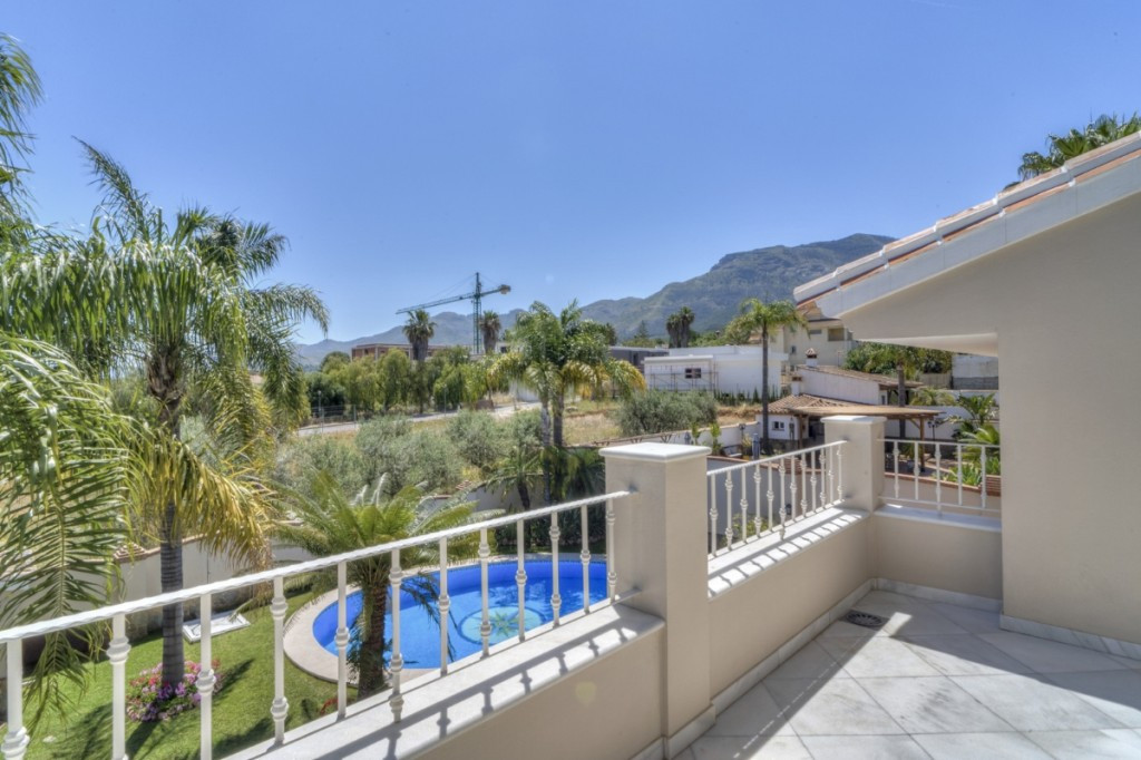 6 Bed Townhouse for sale in Alhaurín El Grande Costa Del Sol, Málaga, Spain
