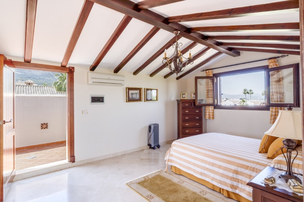6 Bed Townhouse for sale in Alhaurín El Grande Costa Del Sol, Málaga, Spain