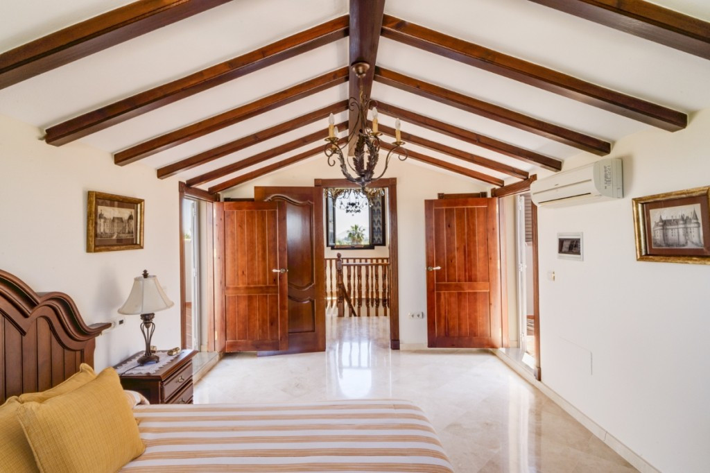 6 Bed Townhouse for sale in Alhaurín El Grande Costa Del Sol, Málaga, Spain