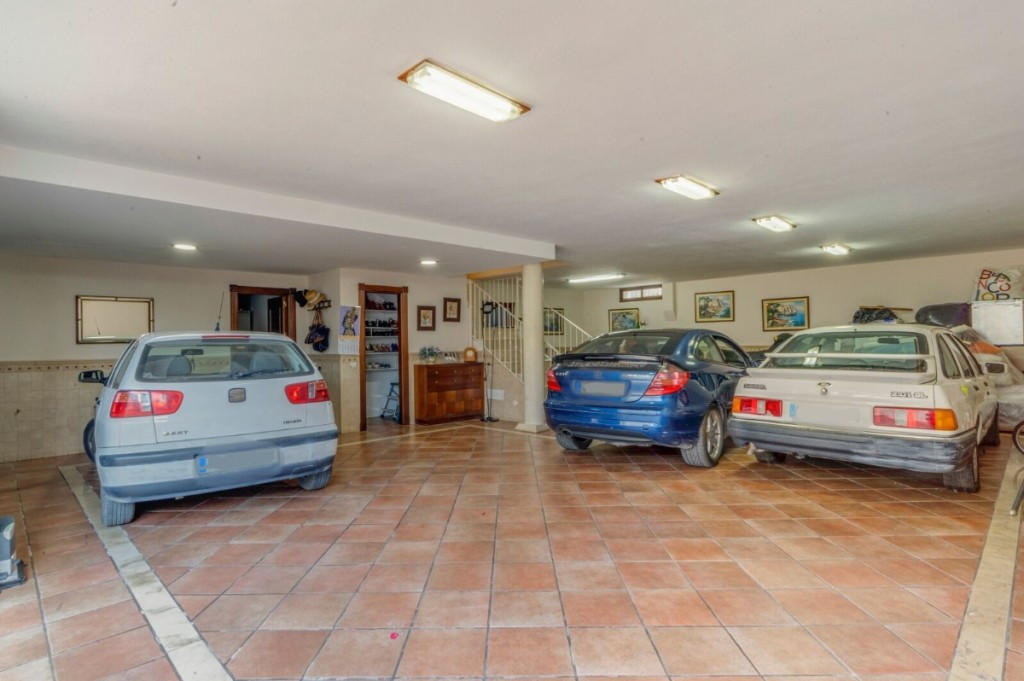 6 Bed Townhouse for sale in Alhaurín El Grande Costa Del Sol, Málaga, Spain