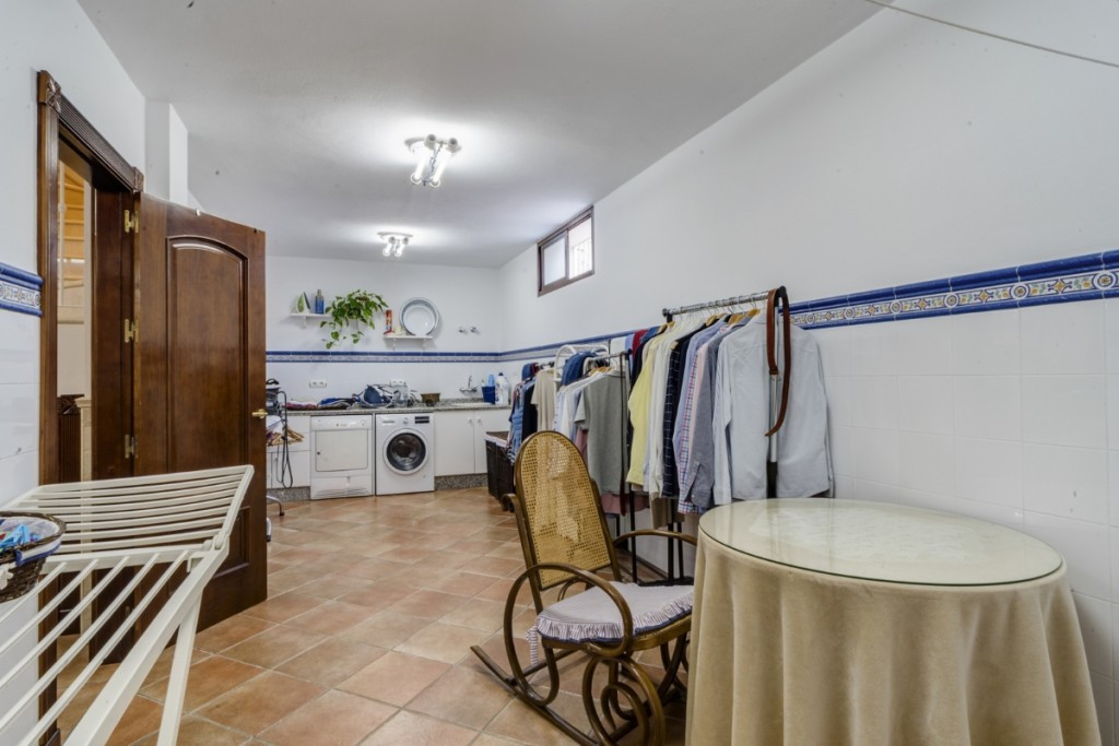 6 Bed Townhouse for sale in Alhaurín El Grande Costa Del Sol, Málaga, Spain