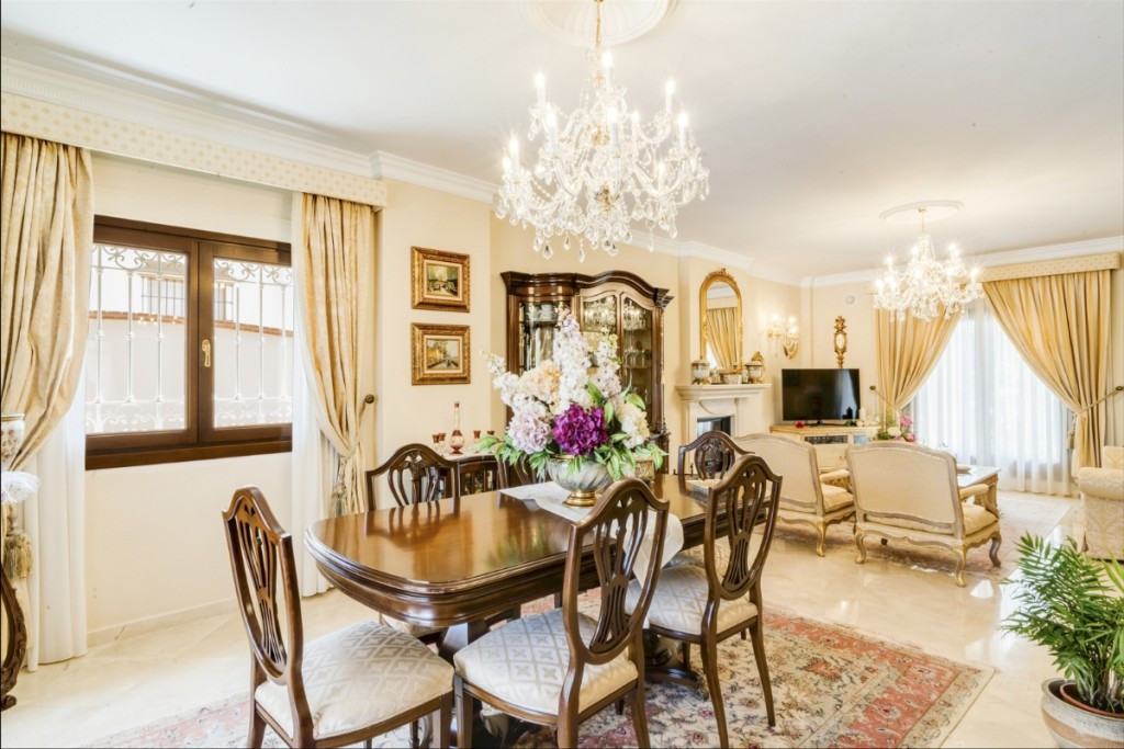 6 Bed Townhouse for sale in Alhaurín El Grande Costa Del Sol, Málaga, Spain