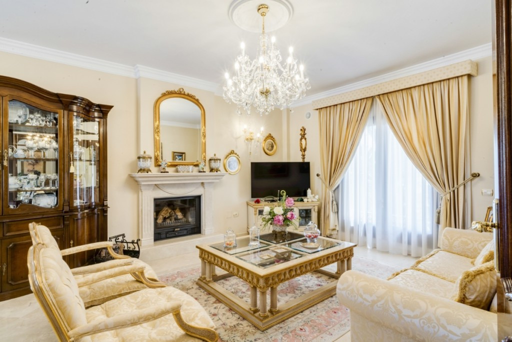 6 Bed Townhouse for sale in Alhaurín El Grande Costa Del Sol, Málaga, Spain