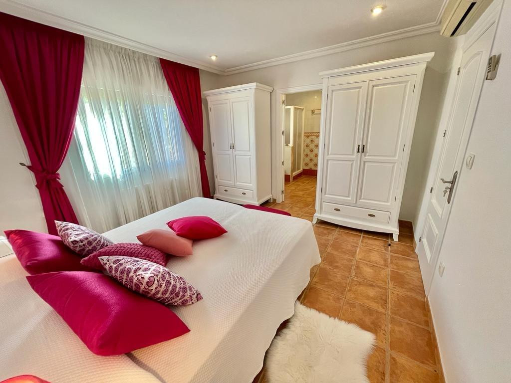 8 Bed Townhouse for sale in Gran Alacant Costa Blanca, Alicante, Spain