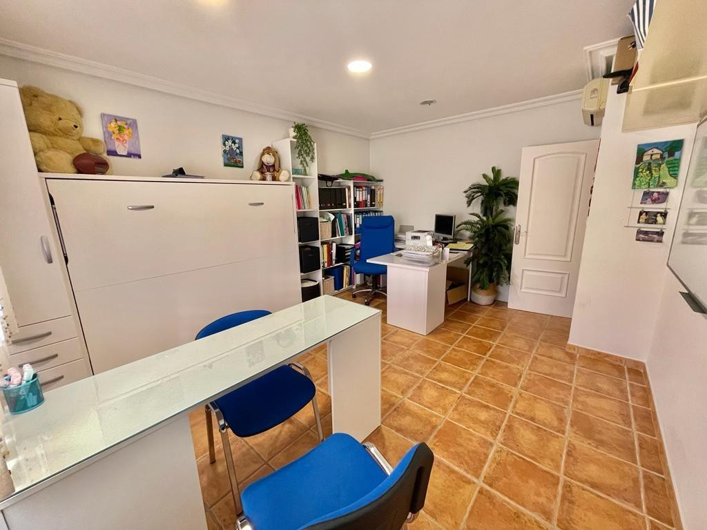 8 Bed Townhouse for sale in Gran Alacant Costa Blanca, Alicante, Spain