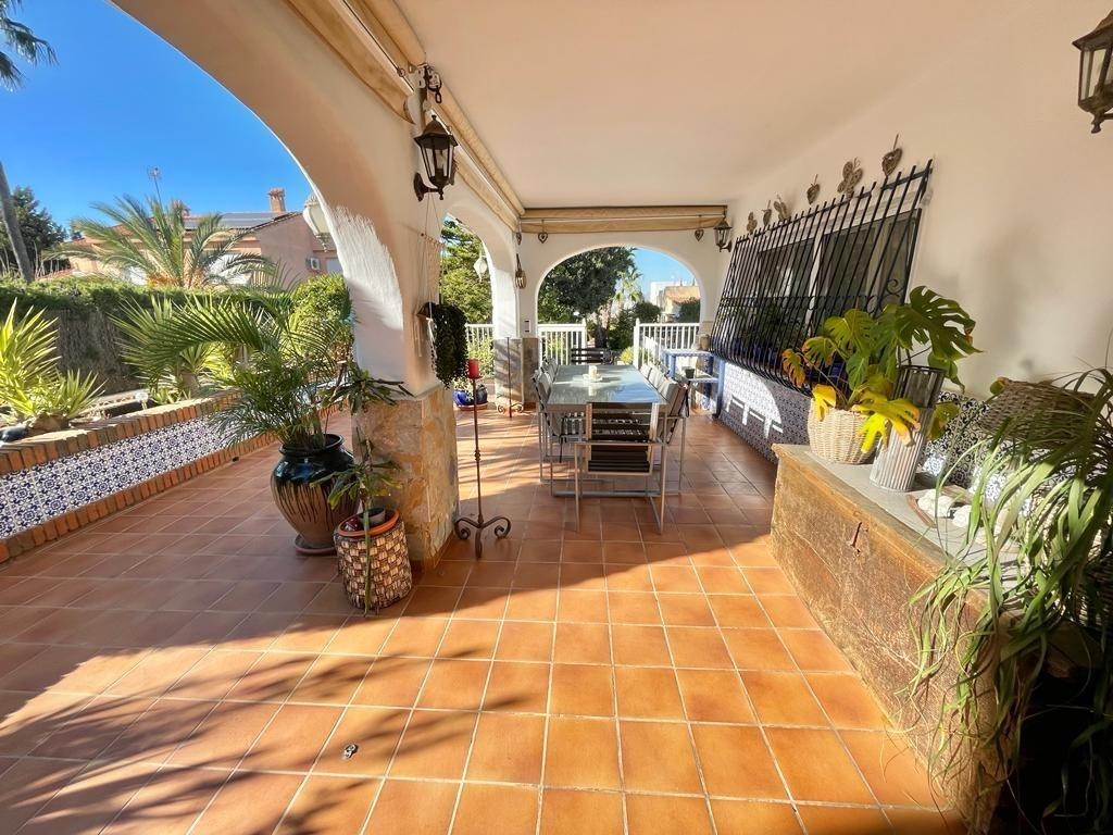 8 Bed Townhouse for sale in Gran Alacant Costa Blanca, Alicante, Spain
