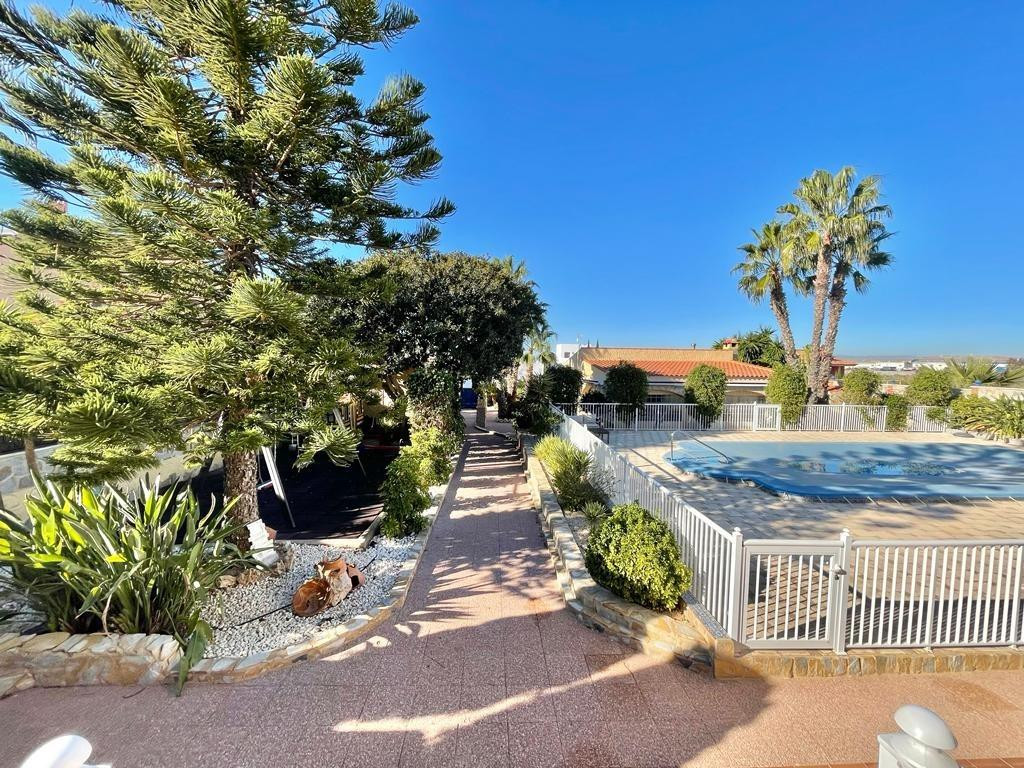 8 Bed Townhouse for sale in Gran Alacant Costa Blanca, Alicante, Spain