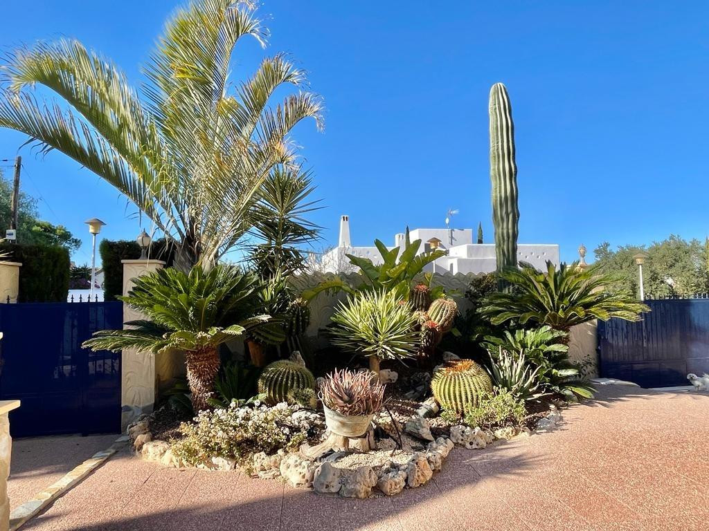 8 Bed Townhouse for sale in Gran Alacant Costa Blanca, Alicante, Spain