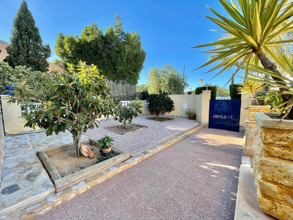 8 Bed Townhouse for sale in Gran Alacant Costa Blanca, Alicante, Spain