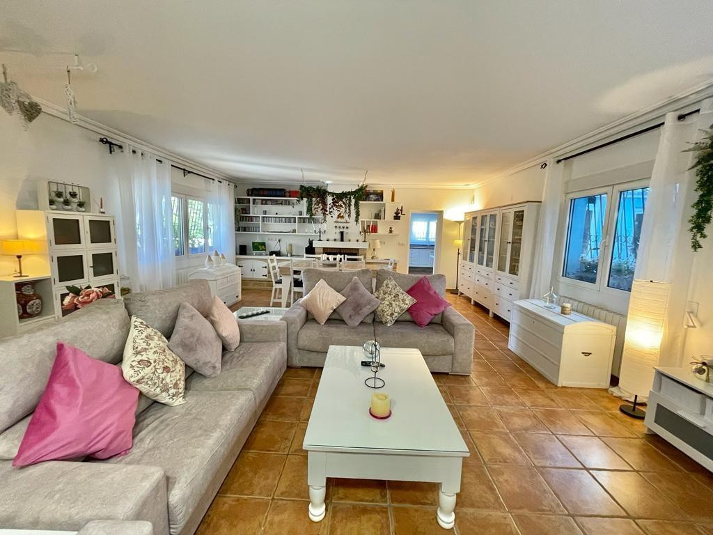 8 Bed Townhouse for sale in Gran Alacant Costa Blanca, Alicante, Spain