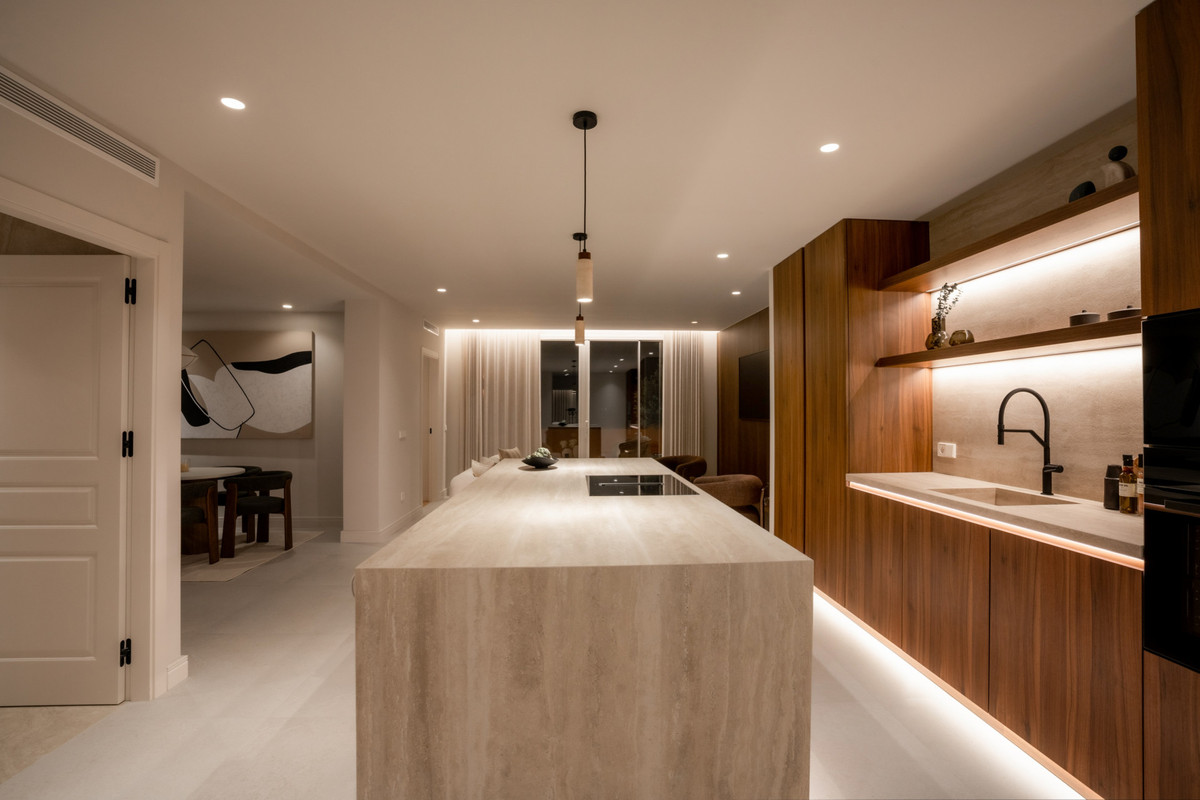 4 Bed Apartment for sale in Nueva Andalucía Costa Del Sol, Málaga, Spain