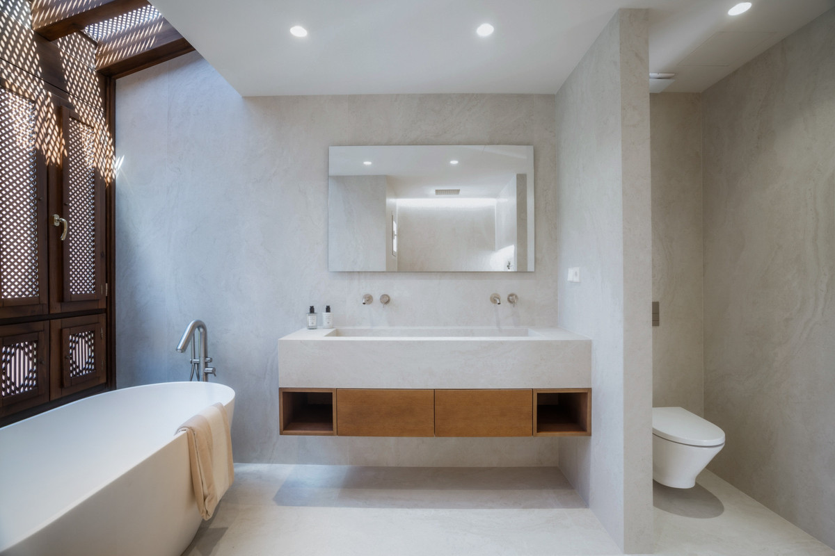 4 Bed Apartment for sale in Nueva Andalucía Costa Del Sol, Málaga, Spain