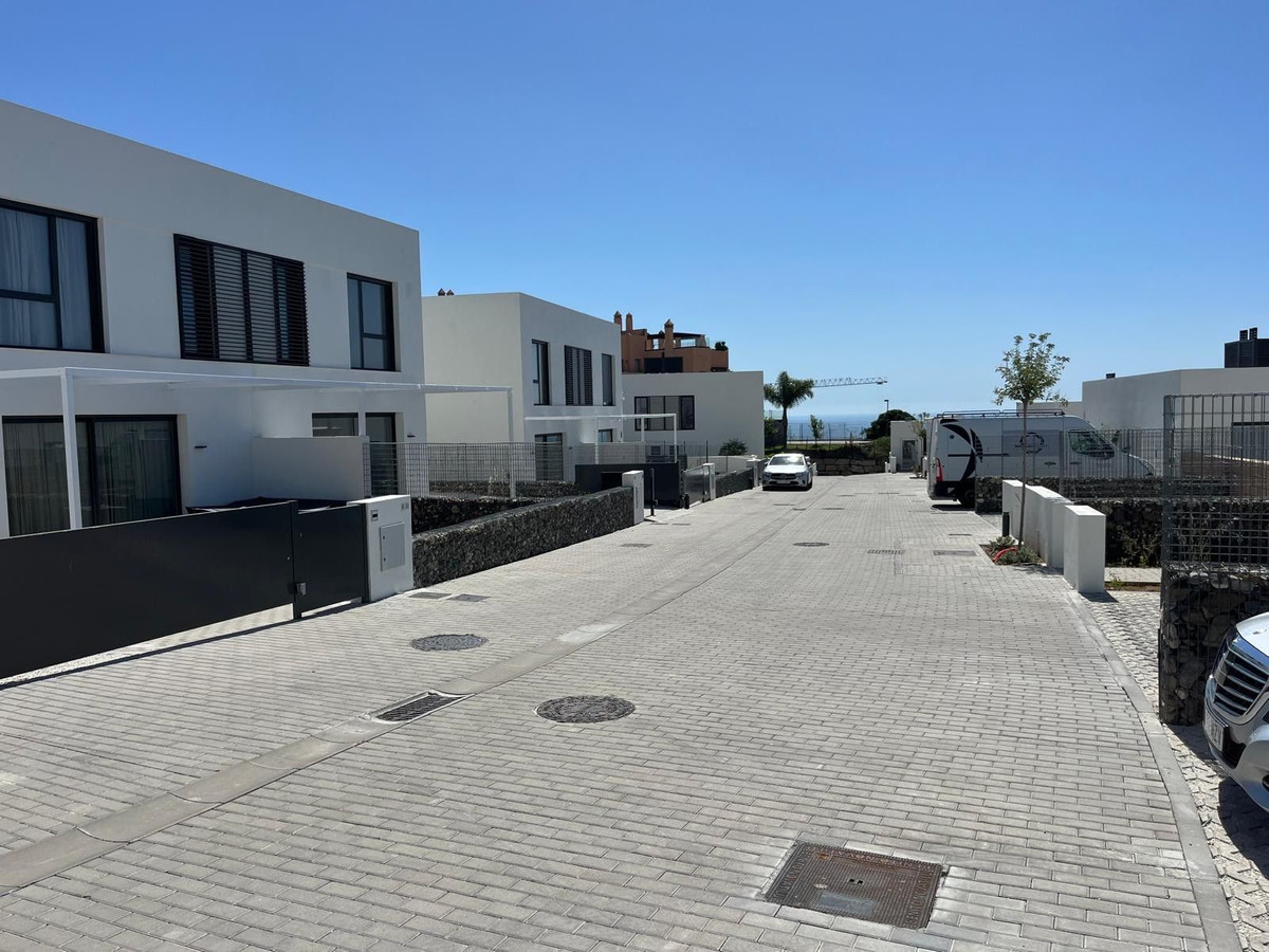 3 Bed Townhouse for sale in Riviera Del Sol Costa Del Sol, Málaga, Spain