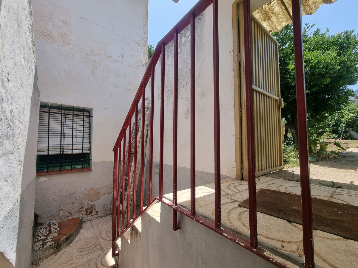 Se vende Finca - Cortijo de 3 dormitorios en Costa Del Sol, Málaga, España