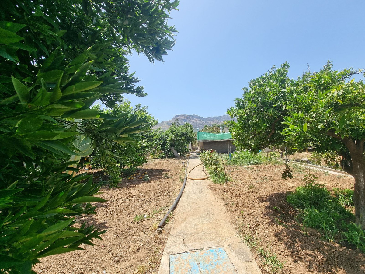 Se vende Finca - Cortijo de 3 dormitorios en Costa Del Sol, Málaga, España