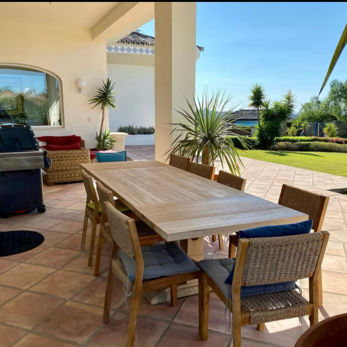 5 Bed Townhouse for sale in Benahavís Costa Del Sol, Málaga, Spain