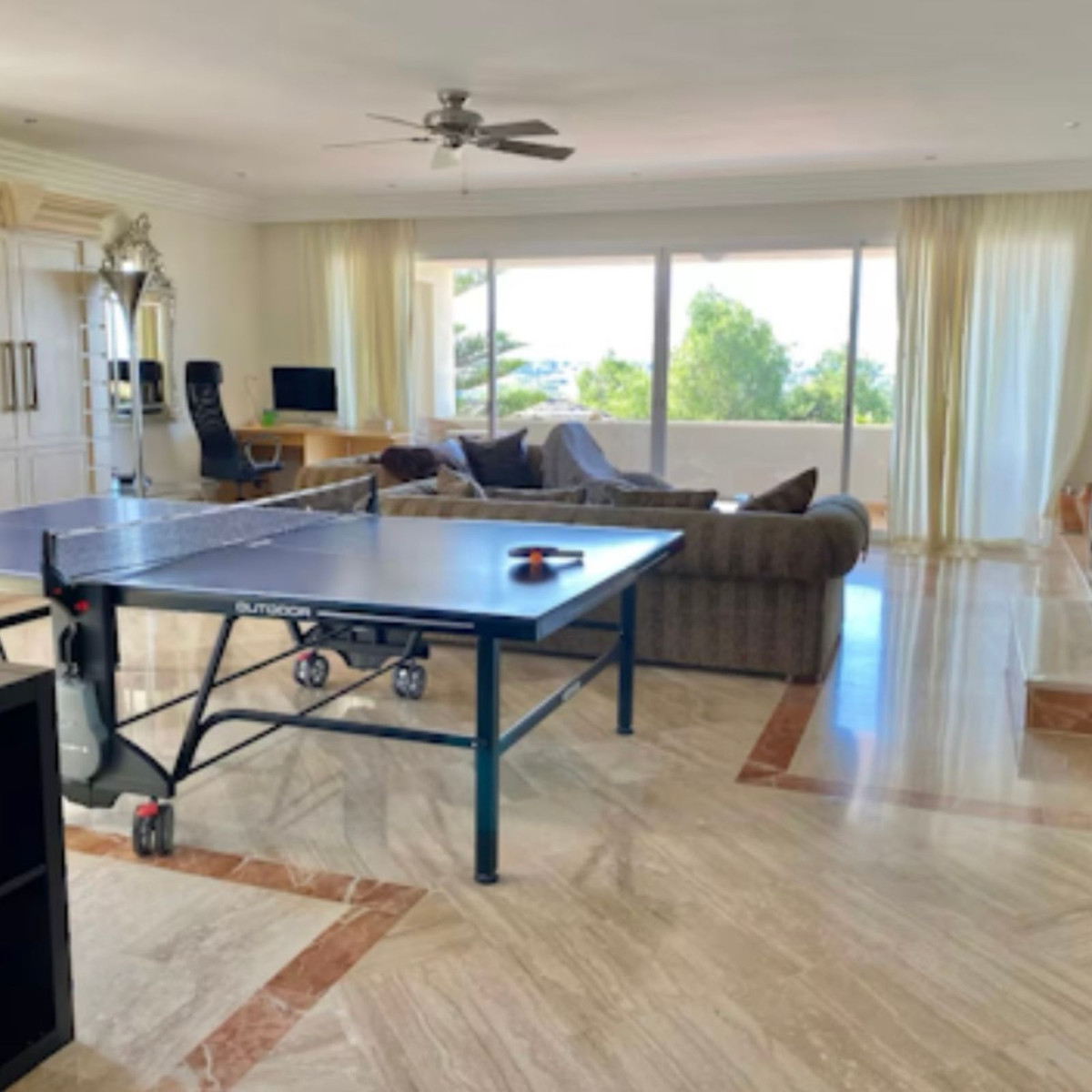 5 Bed Townhouse for sale in Benahavís Costa Del Sol, Málaga, Spain