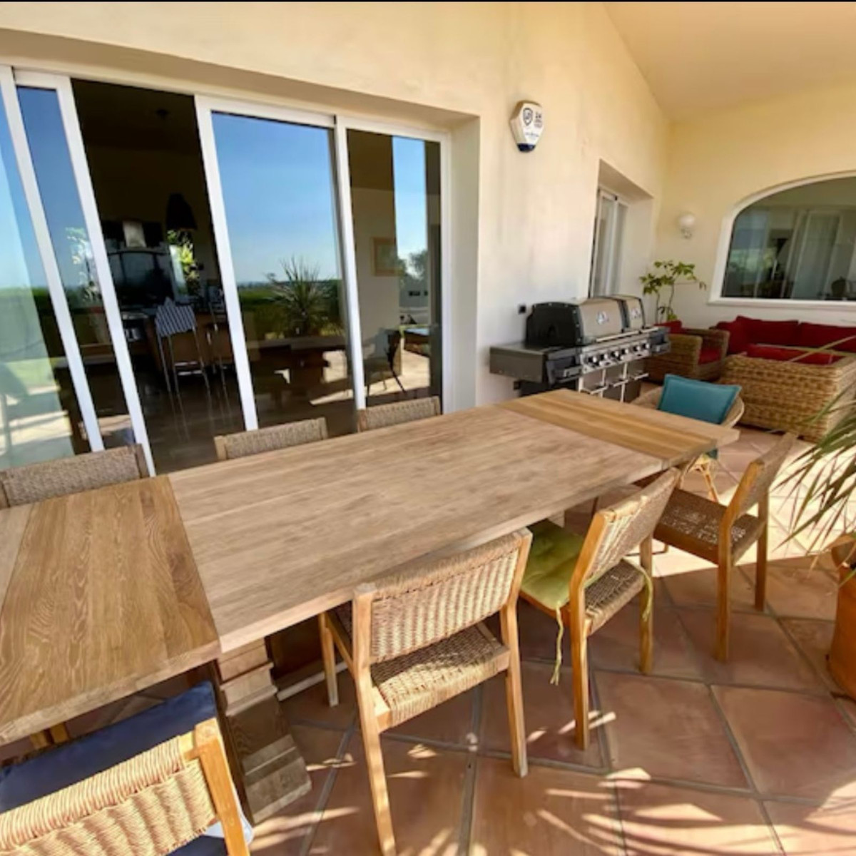 5 Bed Townhouse for sale in Benahavís Costa Del Sol, Málaga, Spain